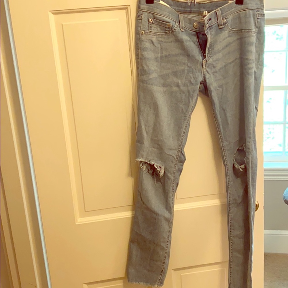 Rag & Bone size 28 ripped skinny  jeans